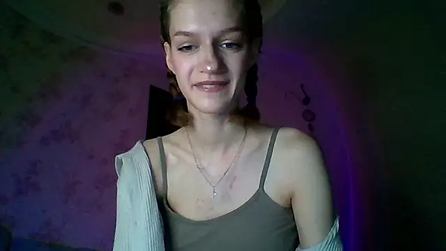 Chrissy_Joyful: онлайн-секс-чат