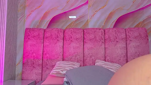 emmacurvy: απευθείας συνομιλία ΧΧΧ