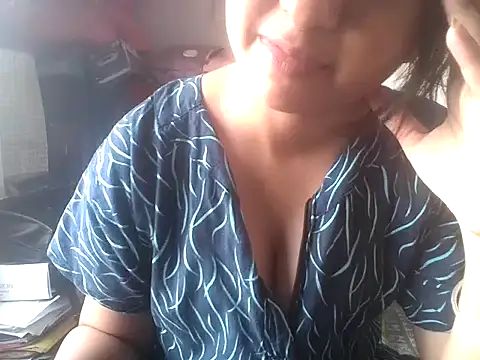 Big_boobs_baddie: онлайн-секс-чат