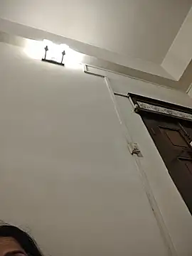 NakedMILFx – webcam-show