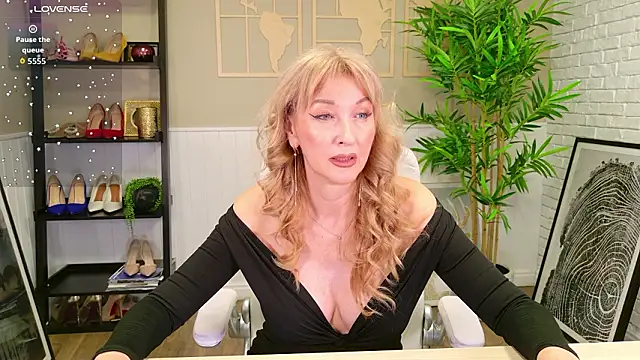 LadyLeea Chat XXX in diretta