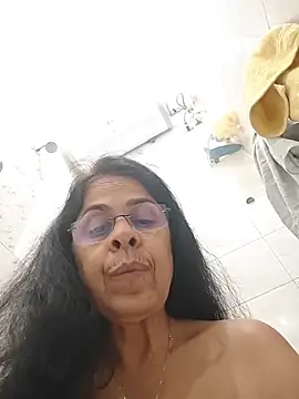 Chat XXX en directo de NakedMILFx