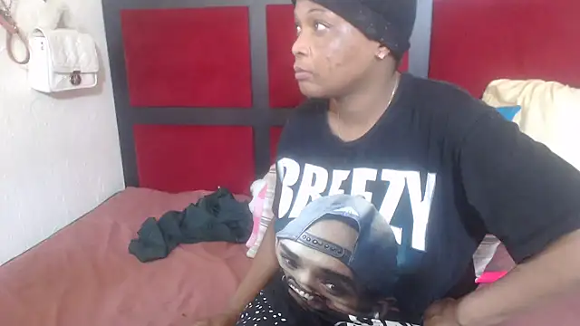 MaximTease24's Live XXX Chat