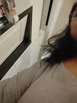 NakedMILFx লাইভ XXX চ্যাট