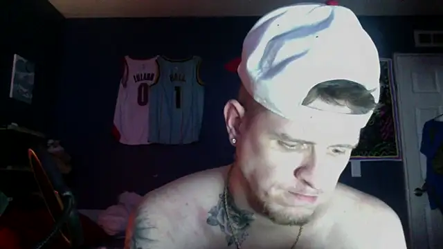 traejddd: διαδικτυακό σόου στην κάμερα