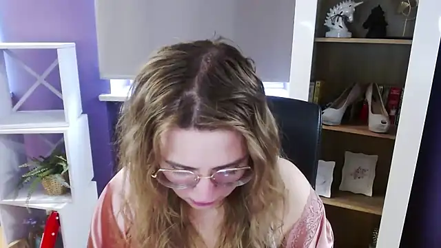 Zoey_Erotic Chat XXX in diretta