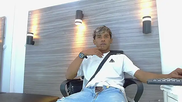 TonnyMarck Chat XXX live