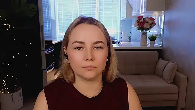 Mira_Mermayd élő XXX-chatje