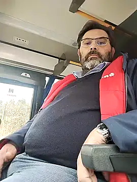 Necroforo Adlı Modelin Canlı XXX Sohbeti