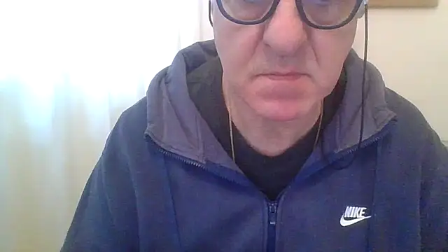 Pokazy przed kamerką – ANONIMO7735