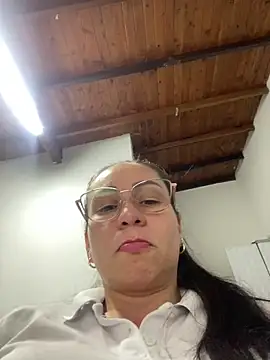 Chat XXX en directo de HealingHoney