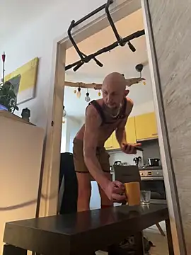 FFistPig69 Show in webcam