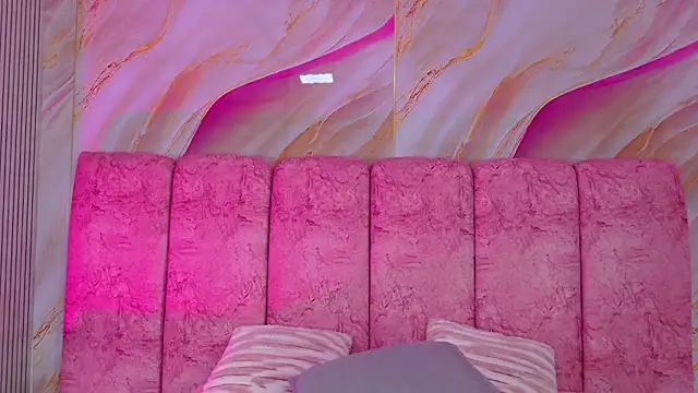 Chat XXX en directo de emmacurvy