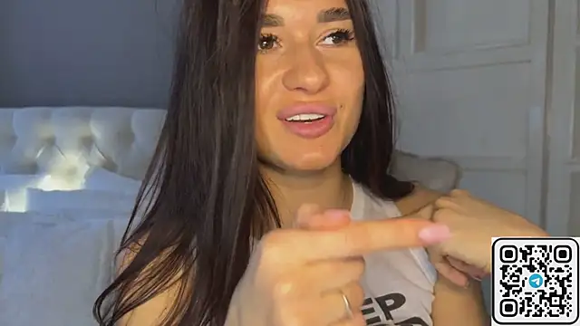 UrLillShy 即時 XXX 聊天