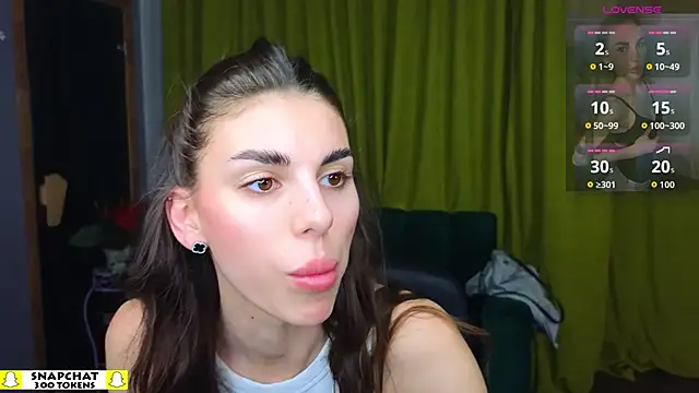 EmmyGreans লাইভ XXX চ্যাট