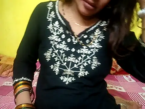 Princessroooh Adlı Modelin Canlı XXX Sohbeti