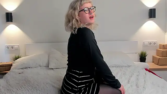 EdythElswick Adlı Modelin Canlı XXX Sohbeti