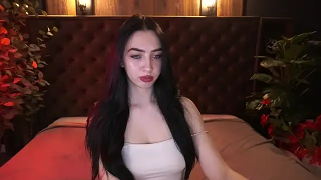 WildKittenX_のライブXXXチャット