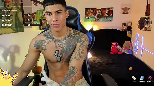 Damian_latinxxx: διαδικτυακό σόου στην κάμερα