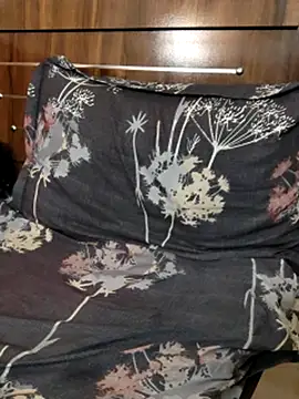 angel_monika: απευθείας συνομιλία ΧΧΧ