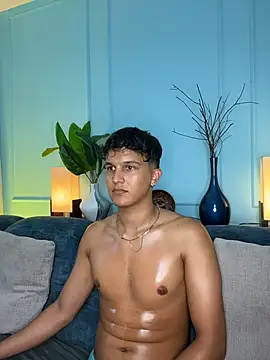 Leo_Savage_ 网络视讯表演