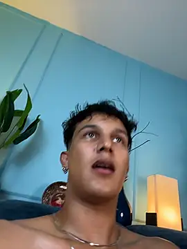 Leo_Savage_ Adlı Modelin Canlı XXX Sohbeti