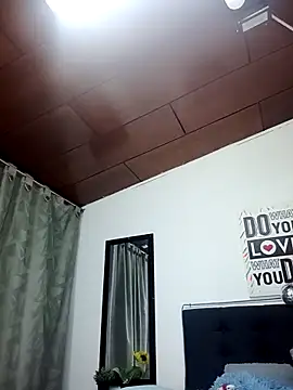 Keyla01_ élő XXX-chatje