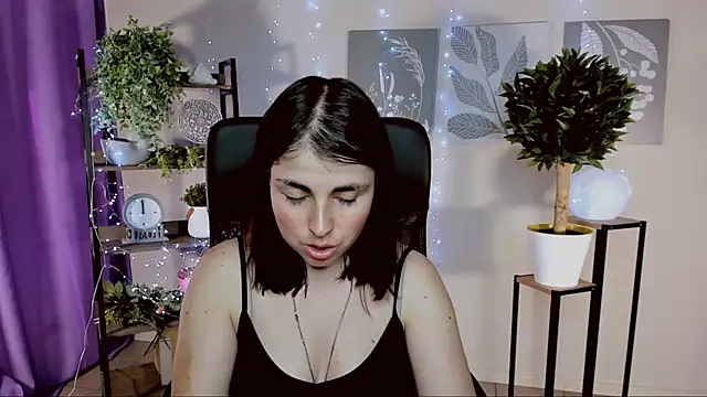 MartaEdams' Live XXX Chat