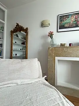 Orgasmille Adlı Modelin Canlı XXX Sohbeti