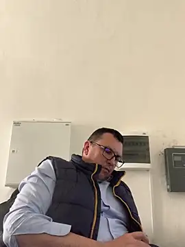 Mike8523 现场XXX聊天