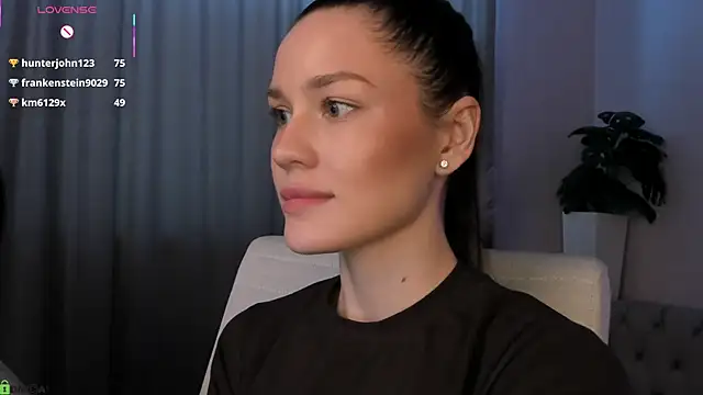 Aria_Mila Adlı Modelin Canlı XXX Sohbeti