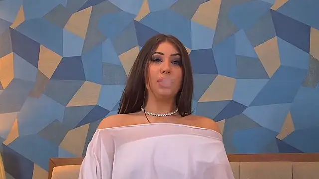 Valentina_Oliver Adlı Modelin Canlı XXX Sohbeti