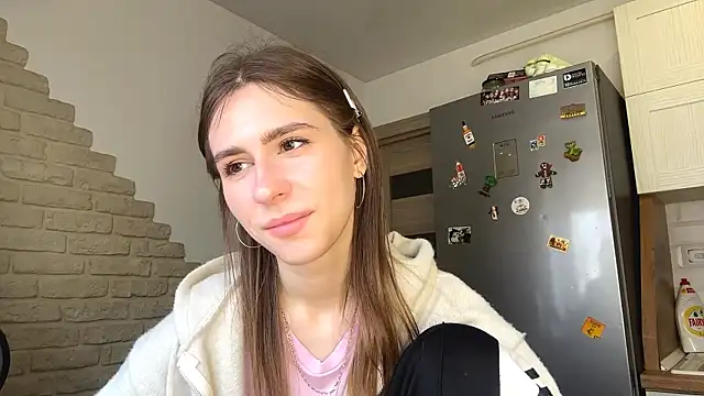 ElsieKuhlmann Adlı Modelin Canlı XXX Sohbeti