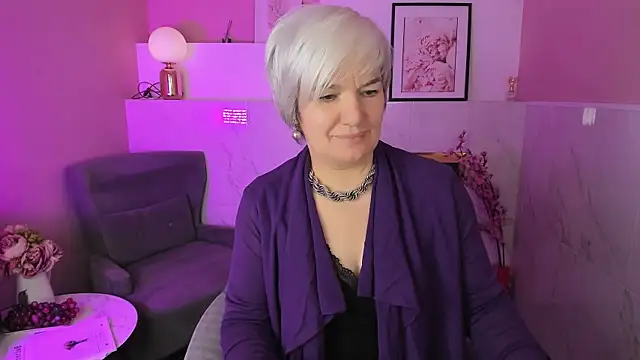 CarmenSoft Adlı Modelin Canlı XXX Sohbeti