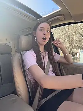 DollyTall's Live XXX Chat