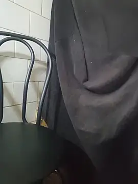 Dennisfwd Chat XXX live