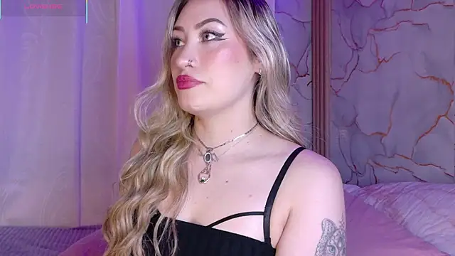 Chat +18 de Lally_Valencia__ ao vivo