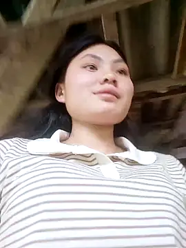 Chat +18 de Hilary-123 ao vivo