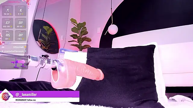 Chat +18 de lunamiller_01 ao vivo