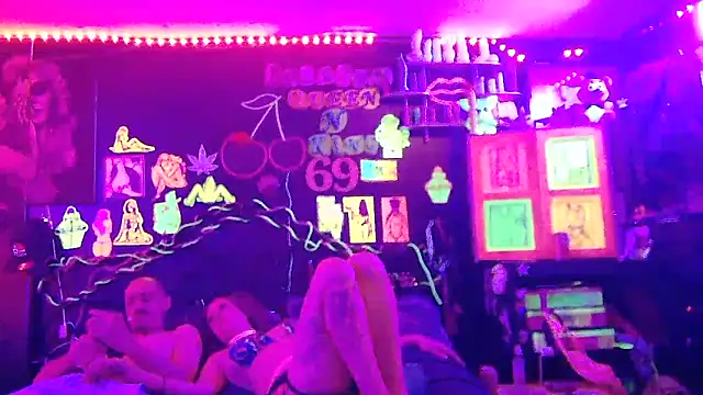 Splash_Queen420's Webcam Show