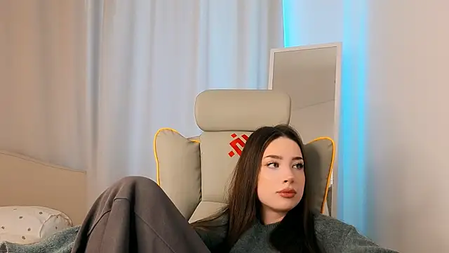 Show modela noonespyed na web-kameri