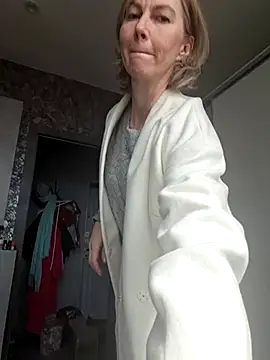 stellahere8: απευθείας συνομιλία ΧΧΧ