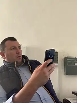 Mike8523 现场XXX聊天