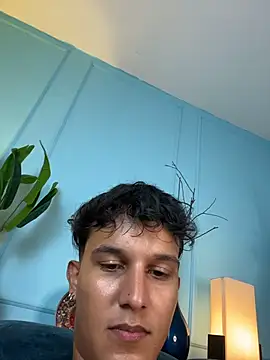 Leo_Savage_ Pertunjukan Webcam