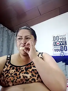 Keyla01_: απευθείας συνομιλία ΧΧΧ