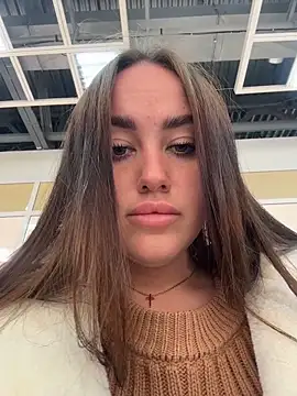 KiraSunshine Adlı Modelin Canlı XXX Sohbeti