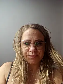 Czat XXX na żywo – BLONDKICIA1