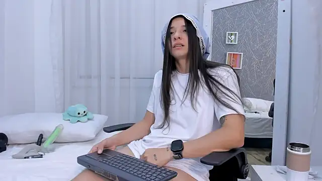 ViictoriiaSaenz Chat XXX in diretta