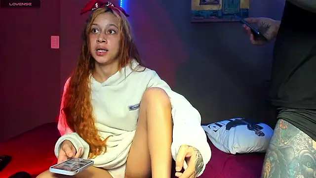 cleoo_jhonny Adlı Modelin Canlı XXX Sohbeti