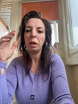 Almmaxxxx Chat XXX in diretta